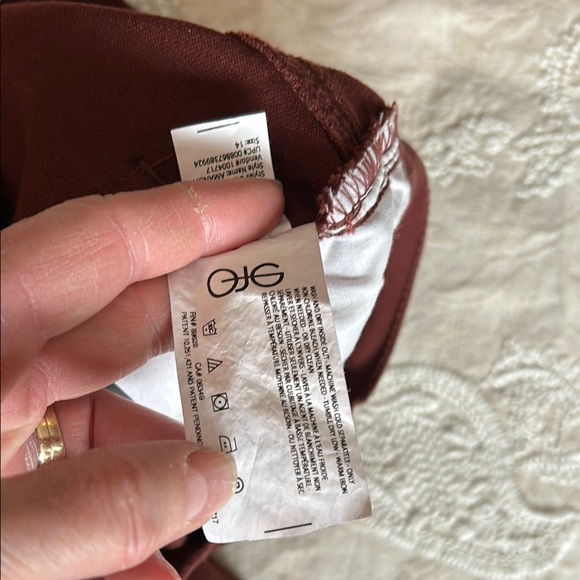 Gloria Vanderbilt Women's Amanda Jeans in rust - Picture 6 of 12